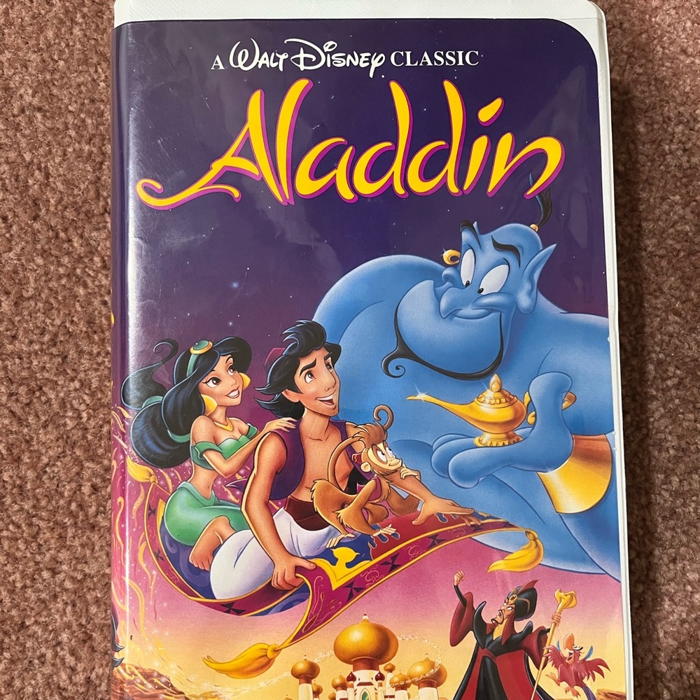 Walt Disney 1993 Rare Limited Vintage Black Diamond  Aladdin VHS movie clamshell